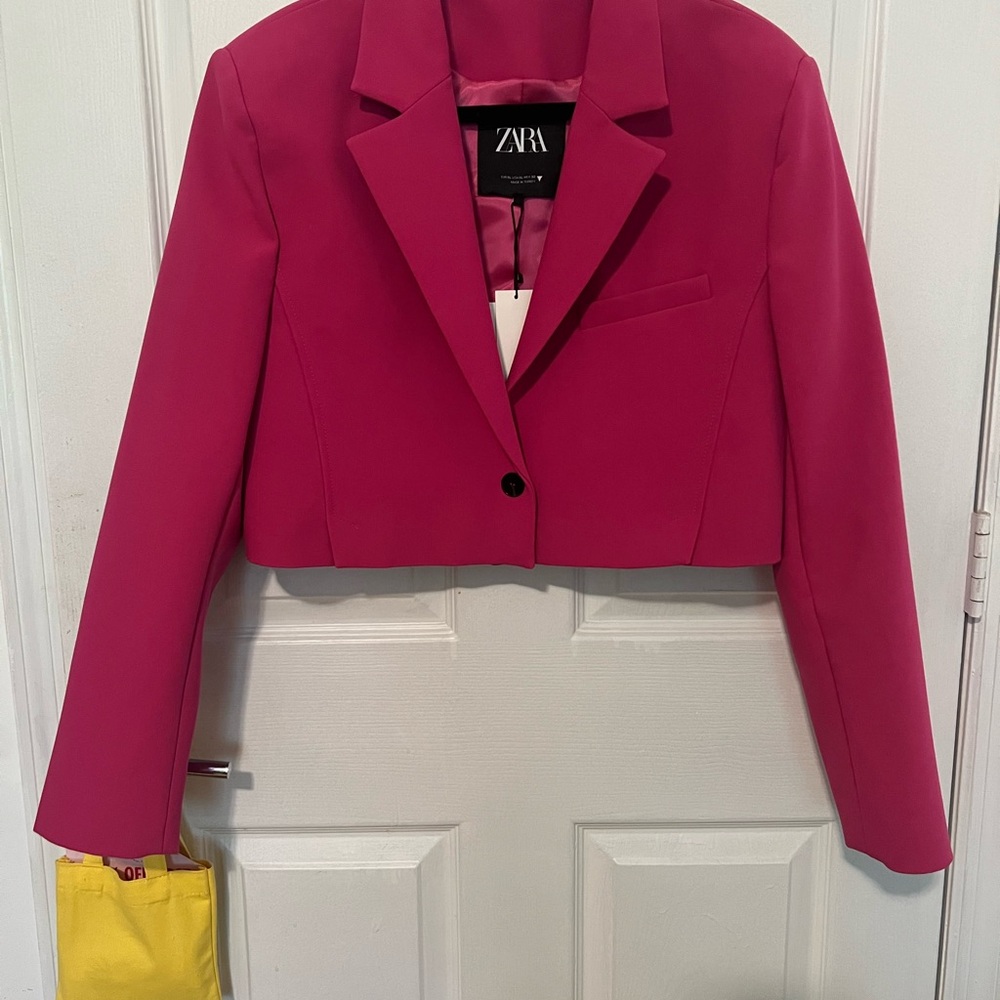 NWT Zara Women's Vibrant Pink Cropped Blazer
